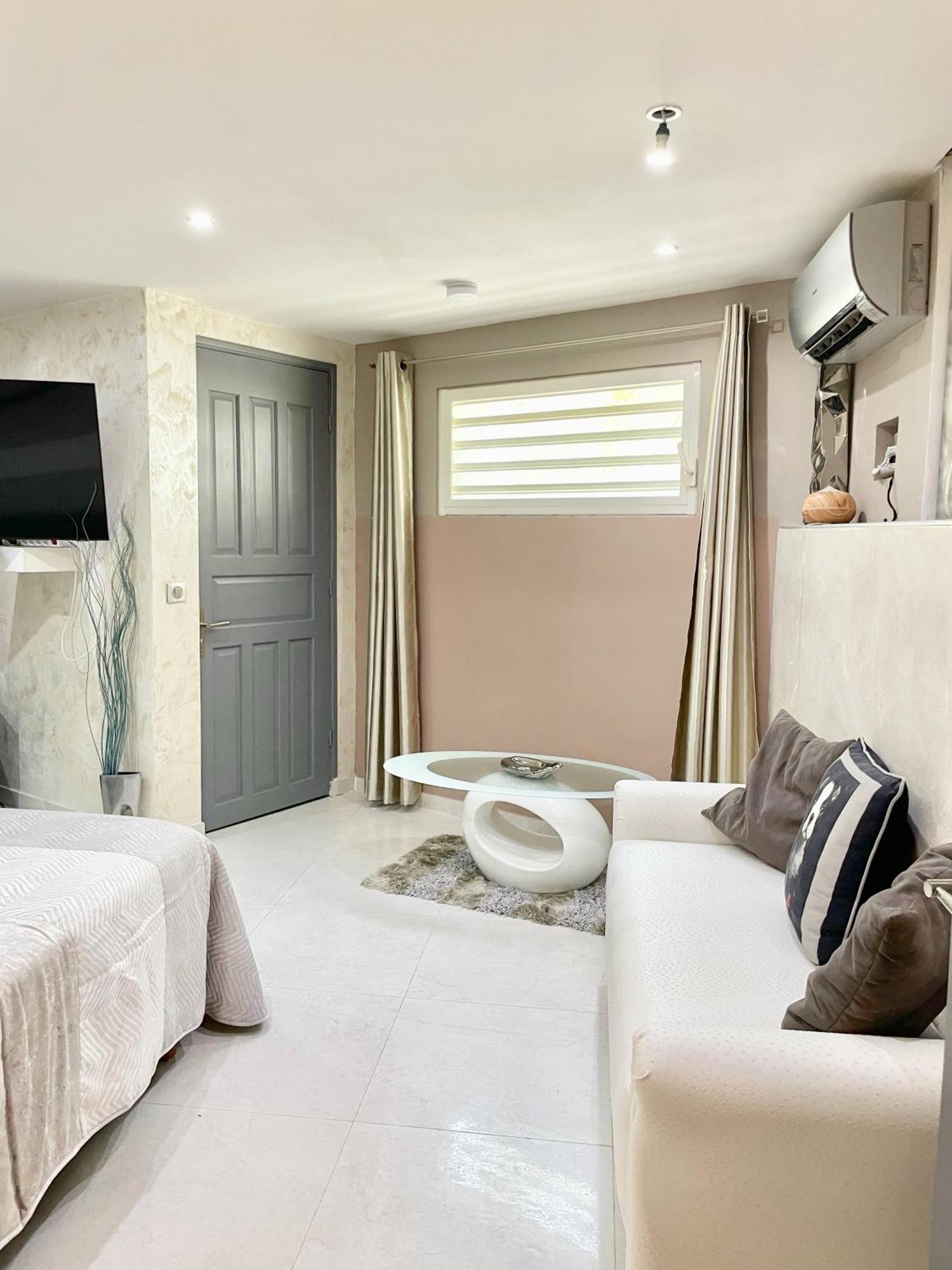 Residence Adam Et Eve Orient Bay Стая снимка